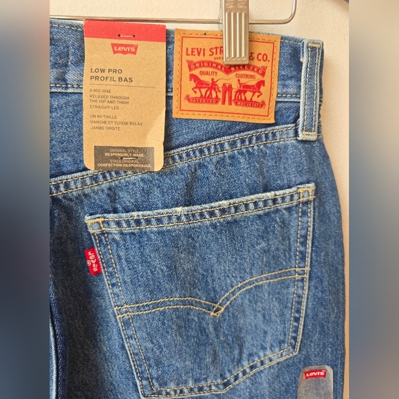 LEVI'S LOW PRO STRAIGHT Blue Mid Rise Distressed Jeans Denim Size 28x31 - Picture 8 of 9